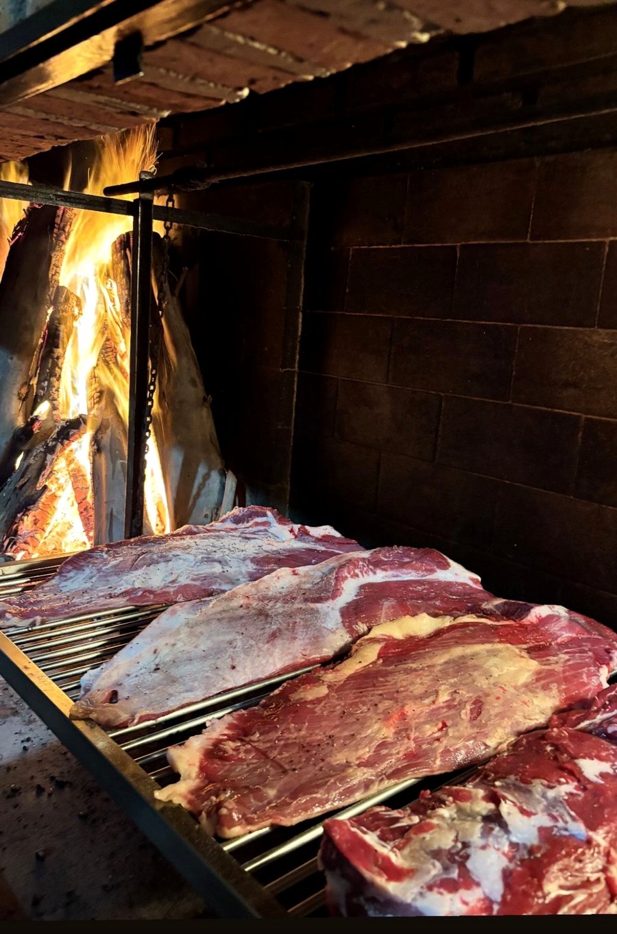 Tagli di carne argentina pronti per la brace